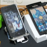 iPod Touch と Xperia arc のスタンド作った。